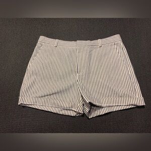 New Banana Republic Tailored‎ Gray White Pinstriped Shorts Size 8